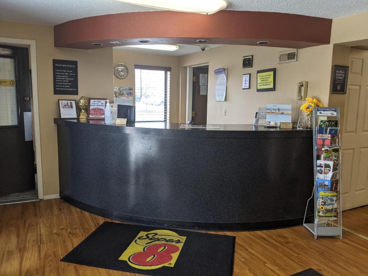 谢尔比维尔速8酒店 外观 照片